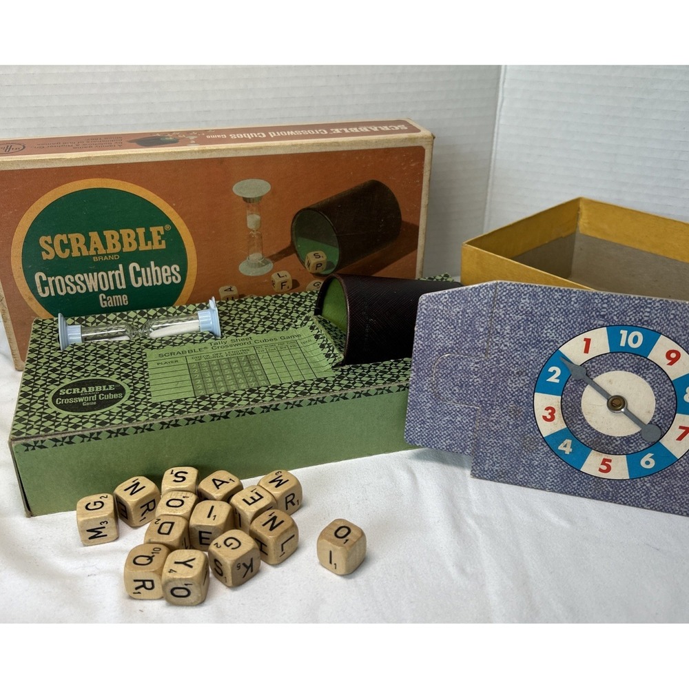 SCRABBLE Crossword Cubes Game - Selchow & Righter With Box Vintage 1964